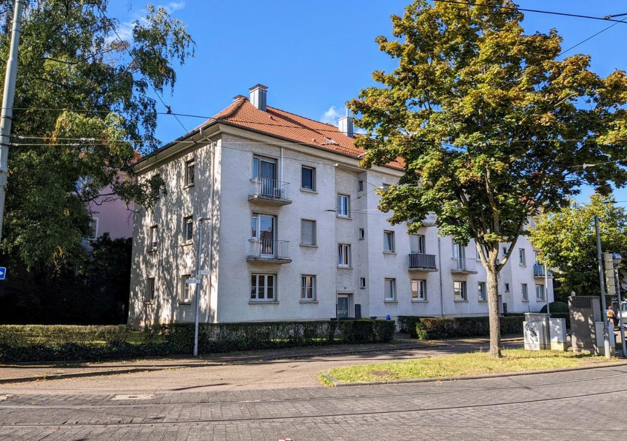 65Qm Altbaucharme Mit Zwei Balkonen Lejlighed Karlsruhe Eksteriør billede